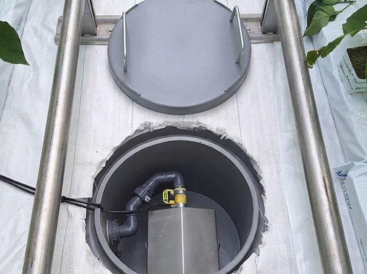 Drainmeter voor een complete teeltgoot (DLXt-gutter-drain) - Opgeschoond plaatje drain complete goot 1 - DLXt-gutter-drain-ewinb